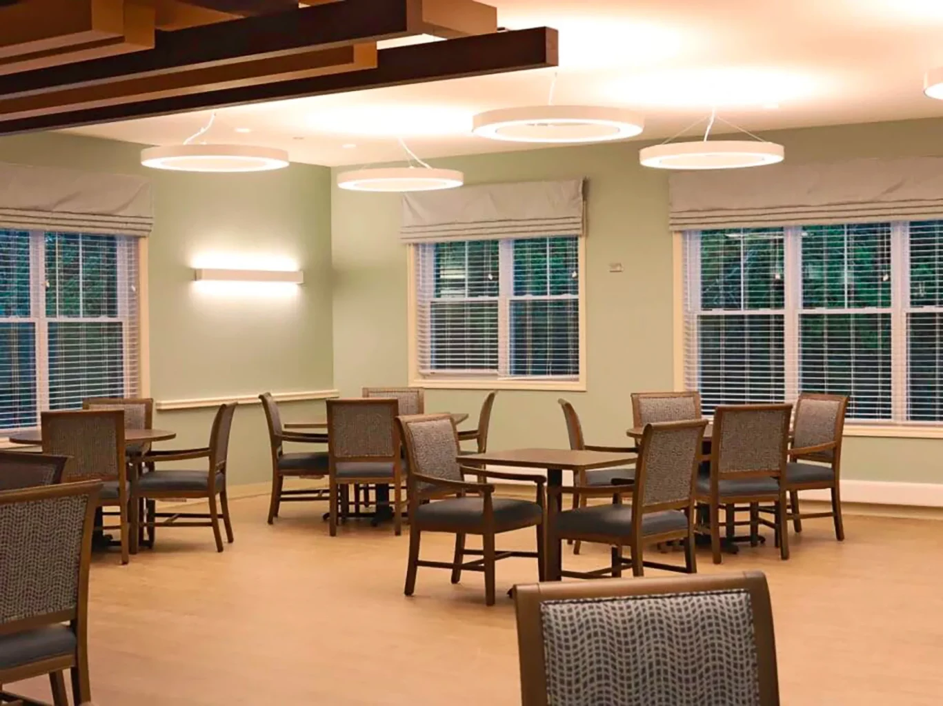 Lighting in the dining room at SALMON