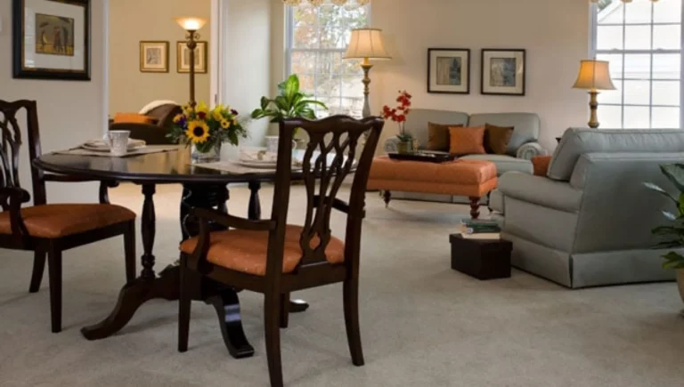 SALMON at Worcester The Willows common seating area on the second floor